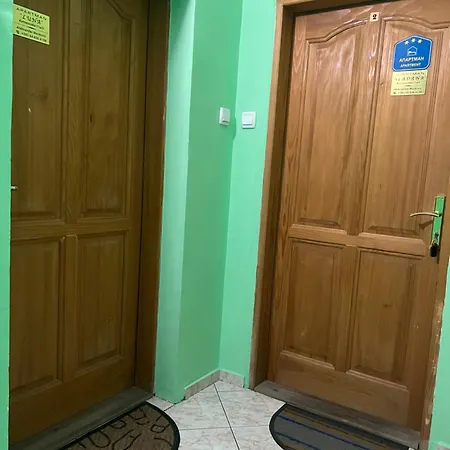 Sladana I Luna דירה *