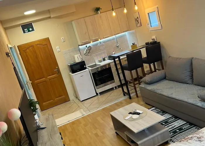 Sladana I Luna 公寓