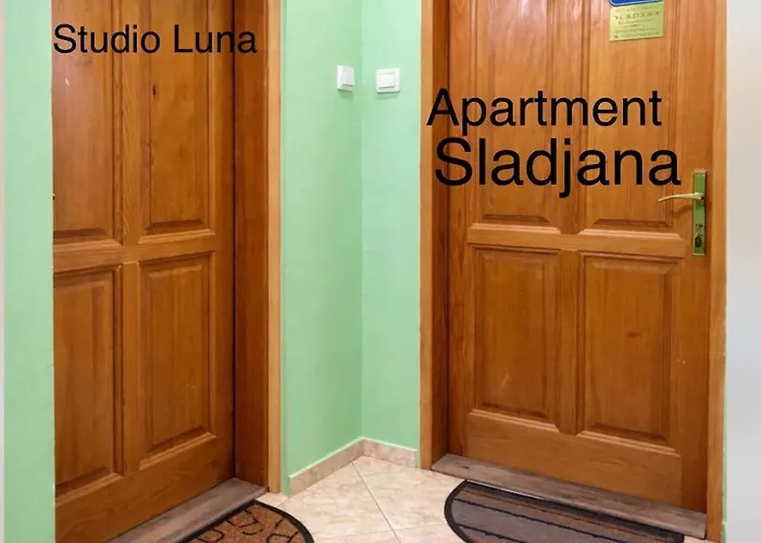 Sladana I Luna 公寓