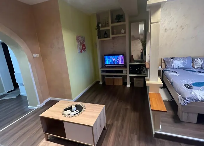 公寓 Sladana I Luna *