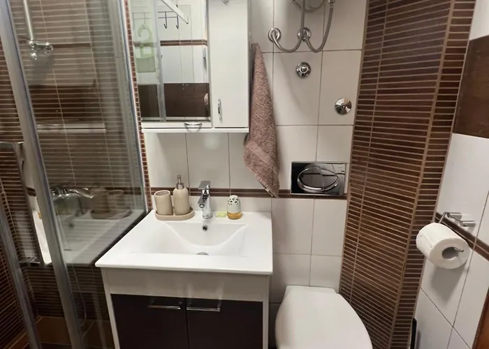 公寓 Sladana I Luna *