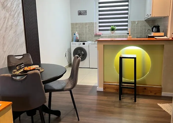 公寓 Sladana I Luna